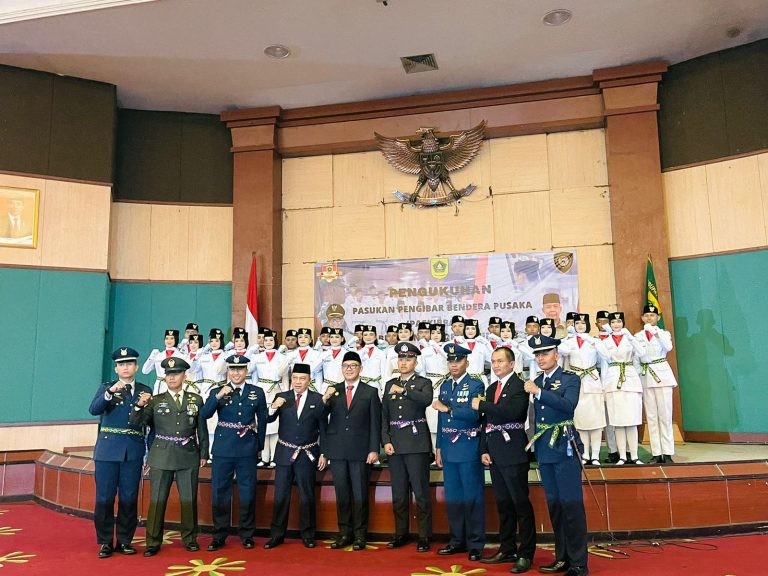 SUKSES KIBARKAN SANG MERAH PUTIH, WUJUD KEBERHASILAN BAKESBANGPOL KABUPATEN BOGOR DALAM MENGEMBAN TUGAS SEBAGAI PEMBINA PASKIBRAKA DI TAHUN PERTAMA