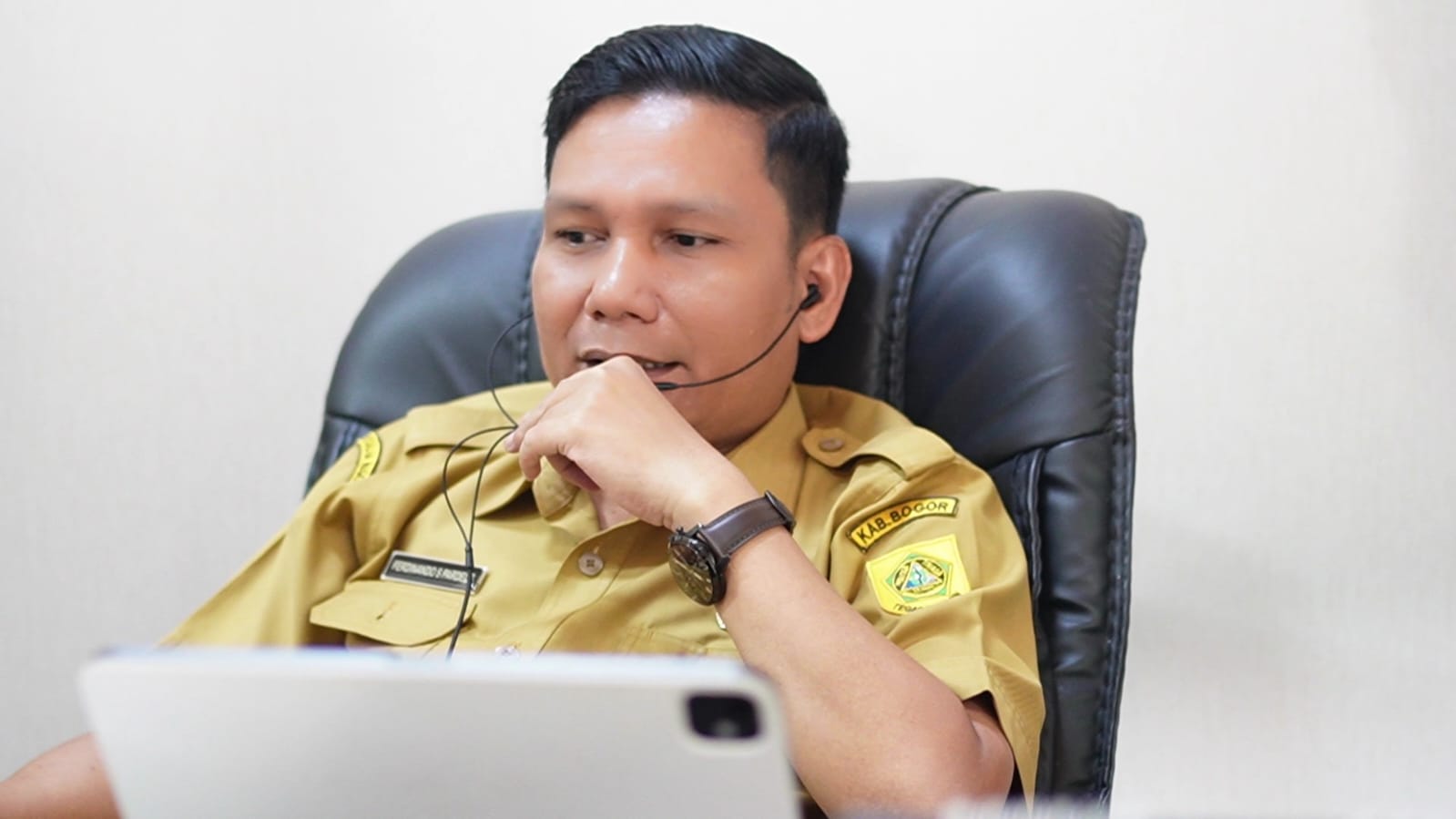 WARGA JAGA WARGA PERKUAT KEAMANAN DAN PERSATUAN