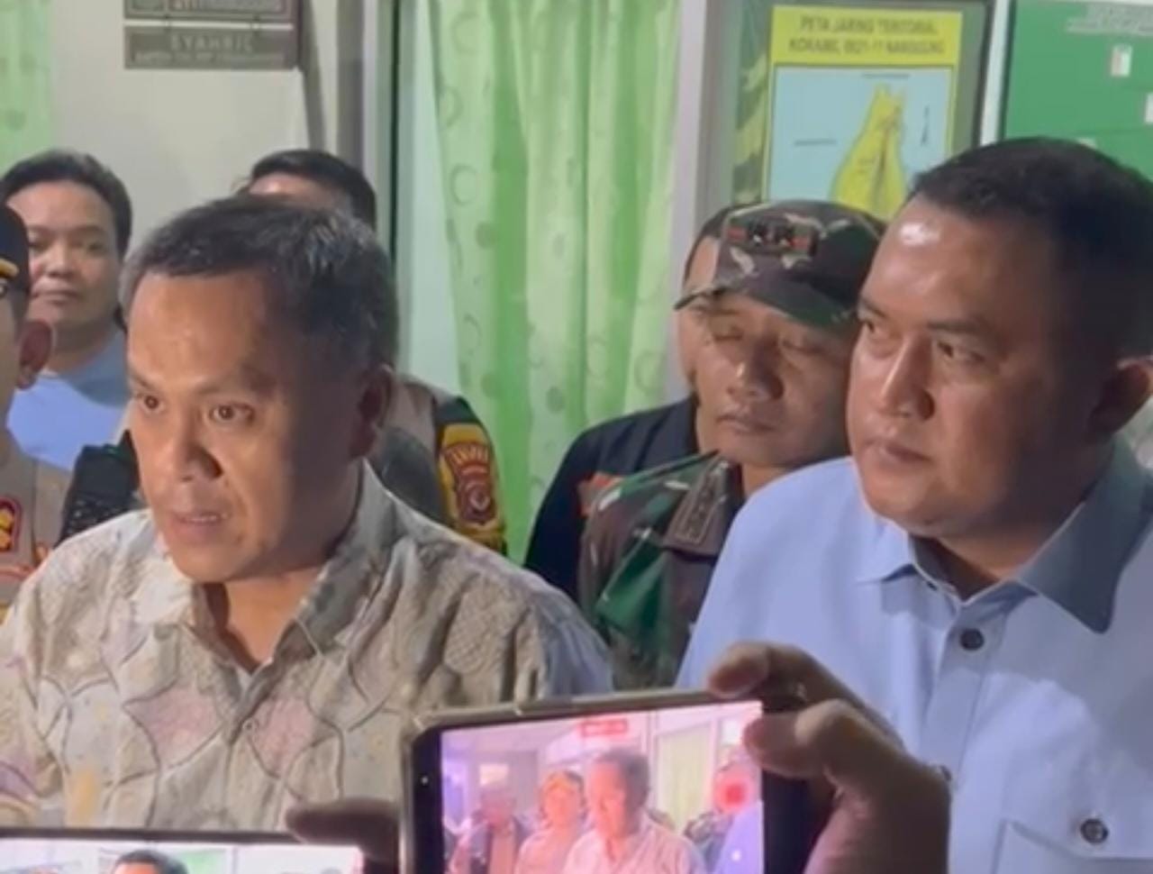 Bupati Bogor Bersama Forkopimda Tinjau Lokasi Munculnya Asap di Area PT Aneka Tambang, Pastikan Tidak Ada Korban