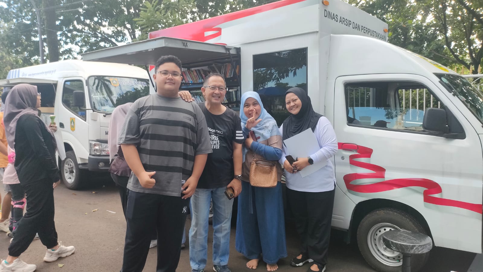 Mobil Perpustakaan Keliling Meriahkan CFD, Dorong Minat Baca Warga Kabupaten Bogor