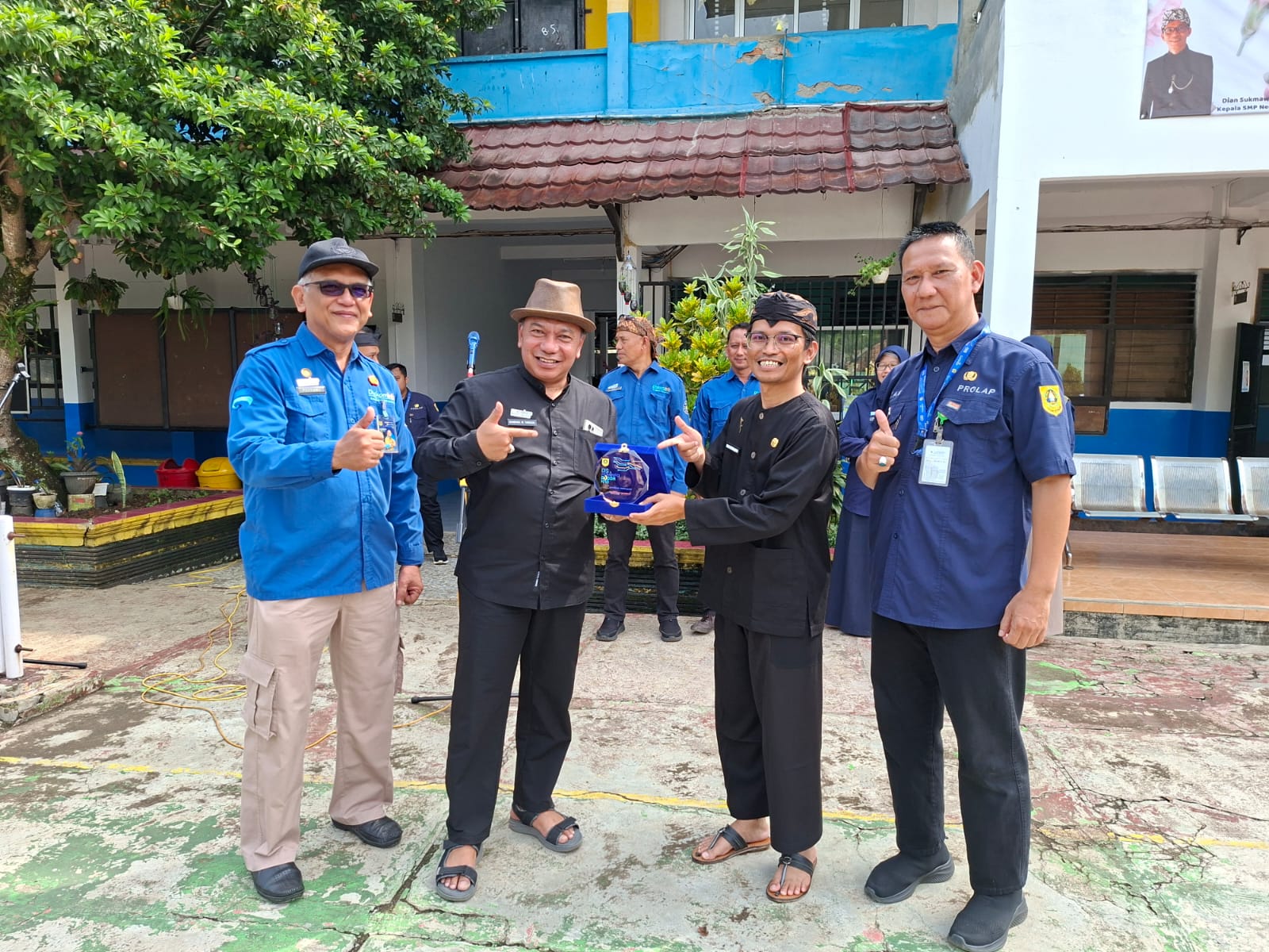 Diskominfo Bogor Perkuat Literasi Pelajar Melalui Program OB Van Teman FM Goes To School