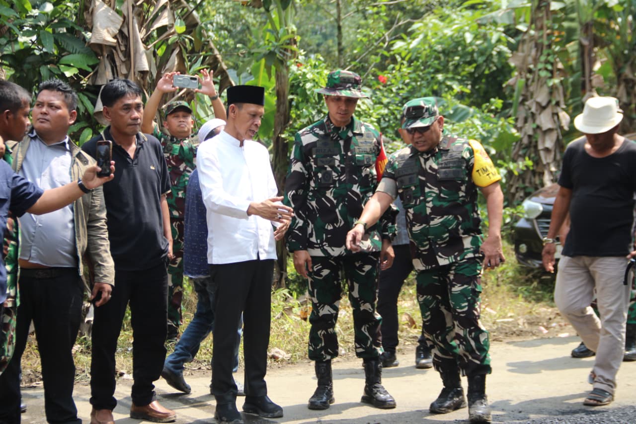 Jaro Ade Hadiri Kegiatan Wasev TMMD ke-128 di Cigudeg
