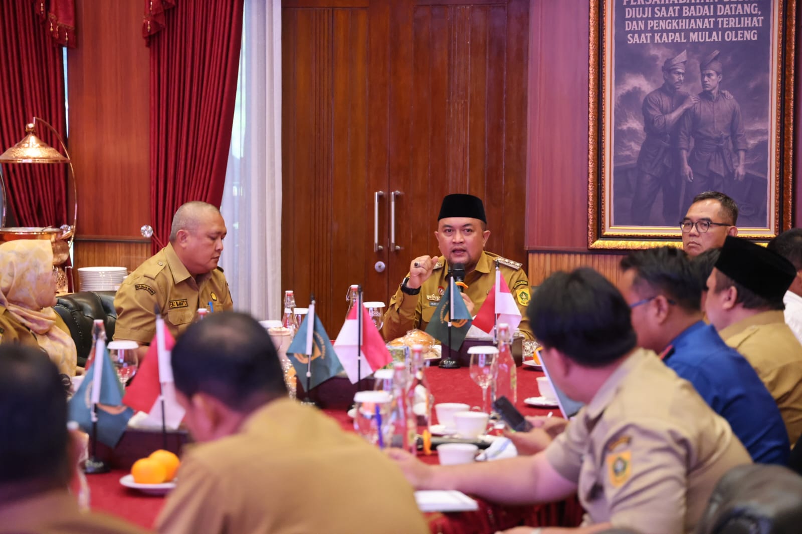 Rudy Susanto Bergerak Bersama Seluruh Unsur  Wujudkan Lingkungan Bersih dan Asri Melalui Penataan Taman