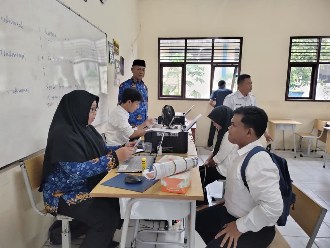 Tekan Angka Pengangguran, Disnaker Hadirkan Job Fair Expo di SMKN 1 Cariu