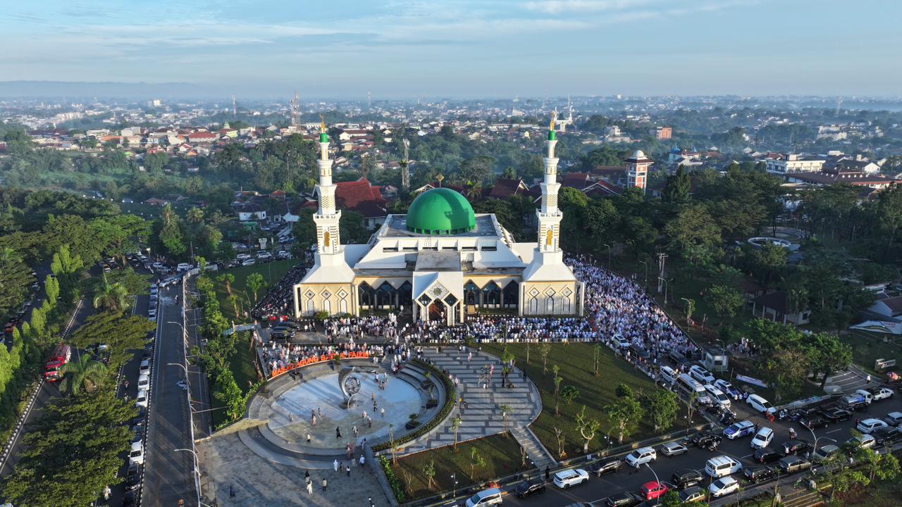 Bupati Bogor Rudy Susmanto Laksanakan Shalat Idul Adha 1447 H di Masjid Baitul Faidzin Bersama Masyarakat