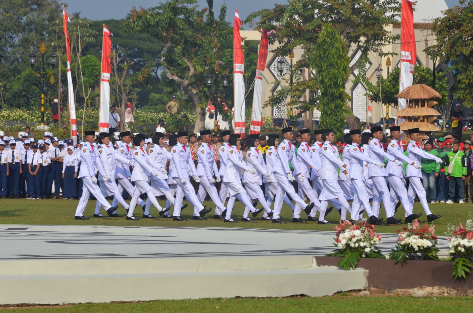 Paskibraka Kabupaten Bogor Tuntaskan Tugas Pengibaran Bendera Merah Putih