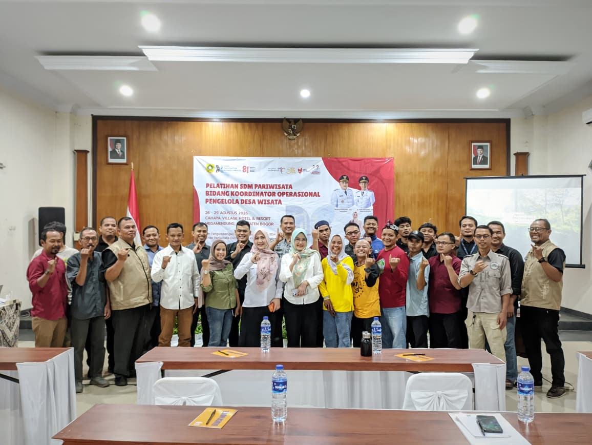 Disparekraf Kabupaten Bogor Perkuat Kompetensi Pengelola Desa Wisata