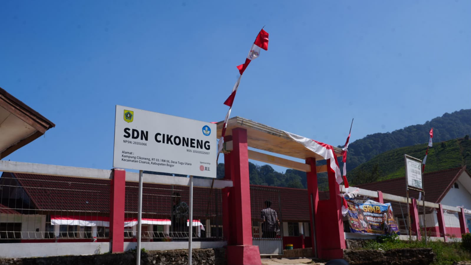 Pemkab Bogor Pasang WiFi di SDN Cikoneng, Dukung Kelancaran PJJ di Tengah Dampak Abu Vulkanik