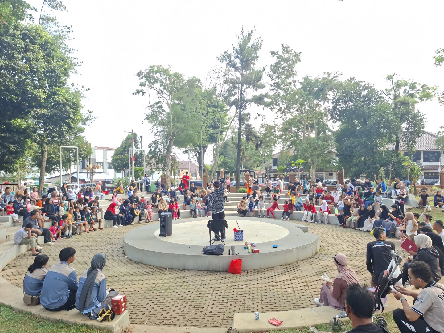 Pemkab Bogor Hadirkan Ruang Ramah Anak Lewat Mendengar Mendongeng di Taman Siliwangi