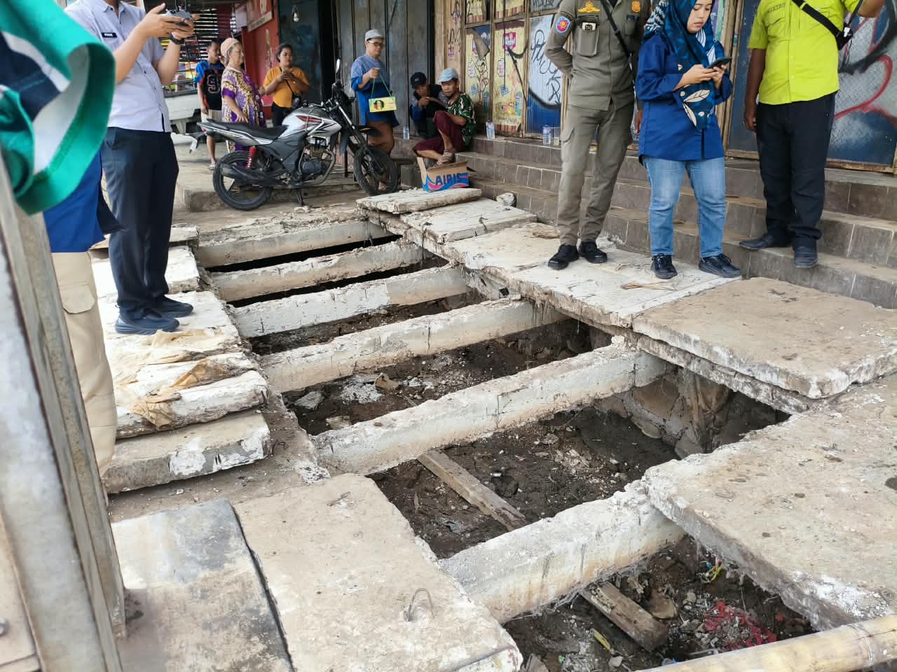Normalisasi Saluran Sasak Sekunder Cogreg Terus Dikebut, Warga Turut Dukung Kegiatan