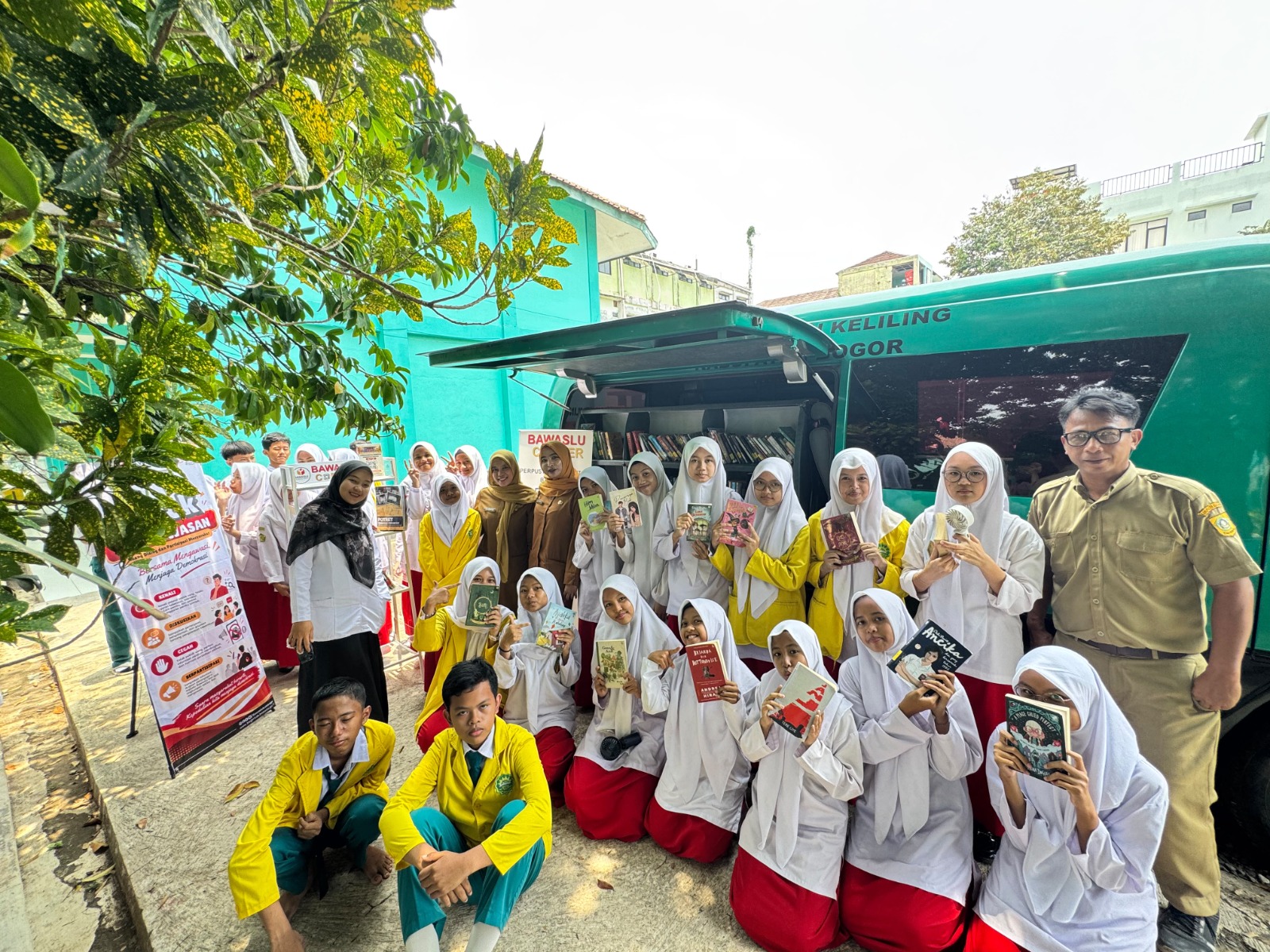 Pemkab Bogor Perkuat Budaya Literasi Pelajar Lewat Perpustakaan Keliling