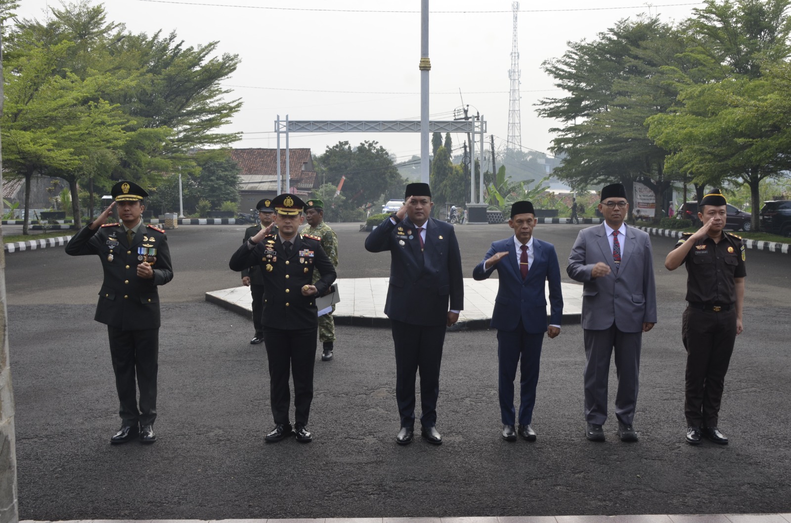 Bupati Bogor Bersama Forkopimda Ziarah ke TMP Pondok Rajeg, Kenang Jasa Pahlawan Jelang HUT ke-81 TNI