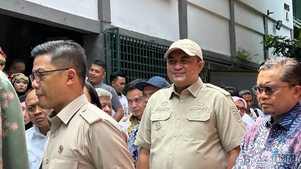 Bupati Bogor Bersama Menko PMK Tinjau Rencana Pelaksanaan Revitalisasi SMAN 2 Cibinong, Untuk Tingkatkan Kenyamanan Belajar
