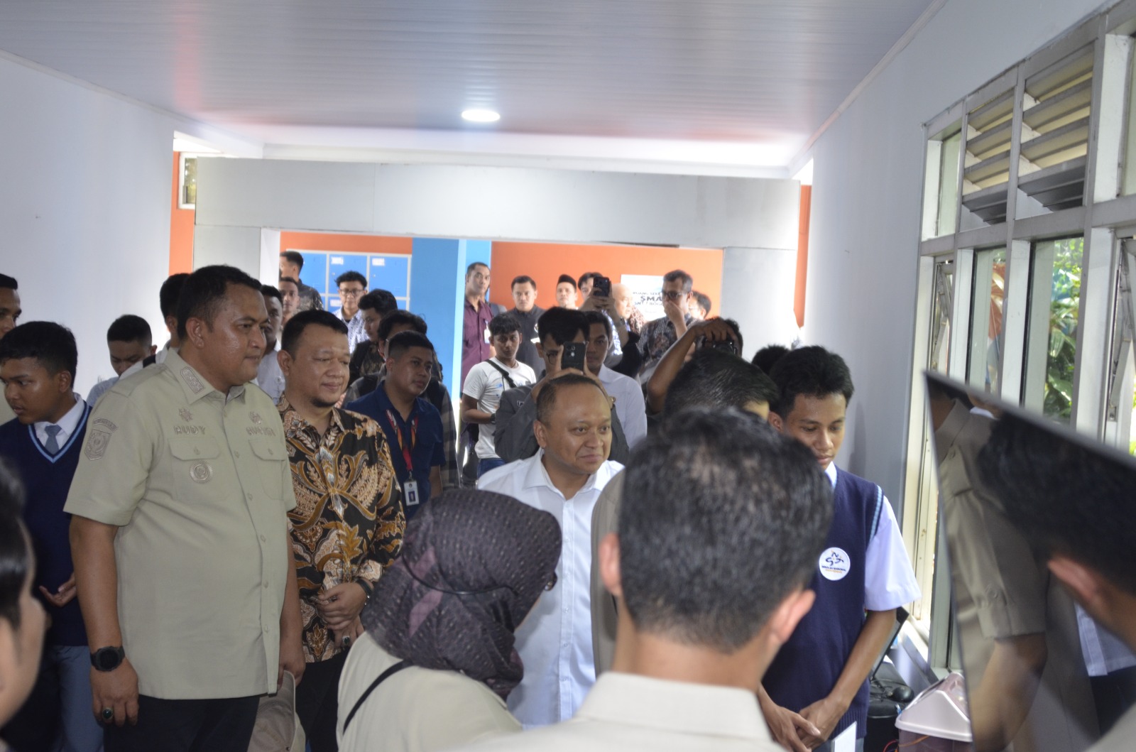 Menko PMK Dorong Revitalisasi Sekolah Diiringi Transformasi Pembelajaran Digital