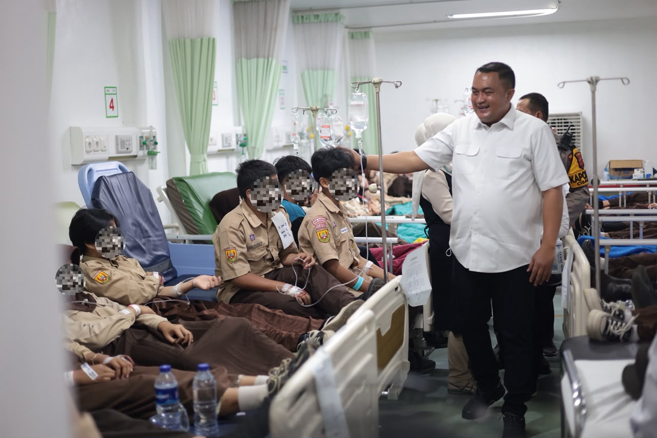 Rudy Susmanto Turun Langsung, Pastikan 103 Siswa SMPN 2 Cisarua Tertangani Dengan Baik