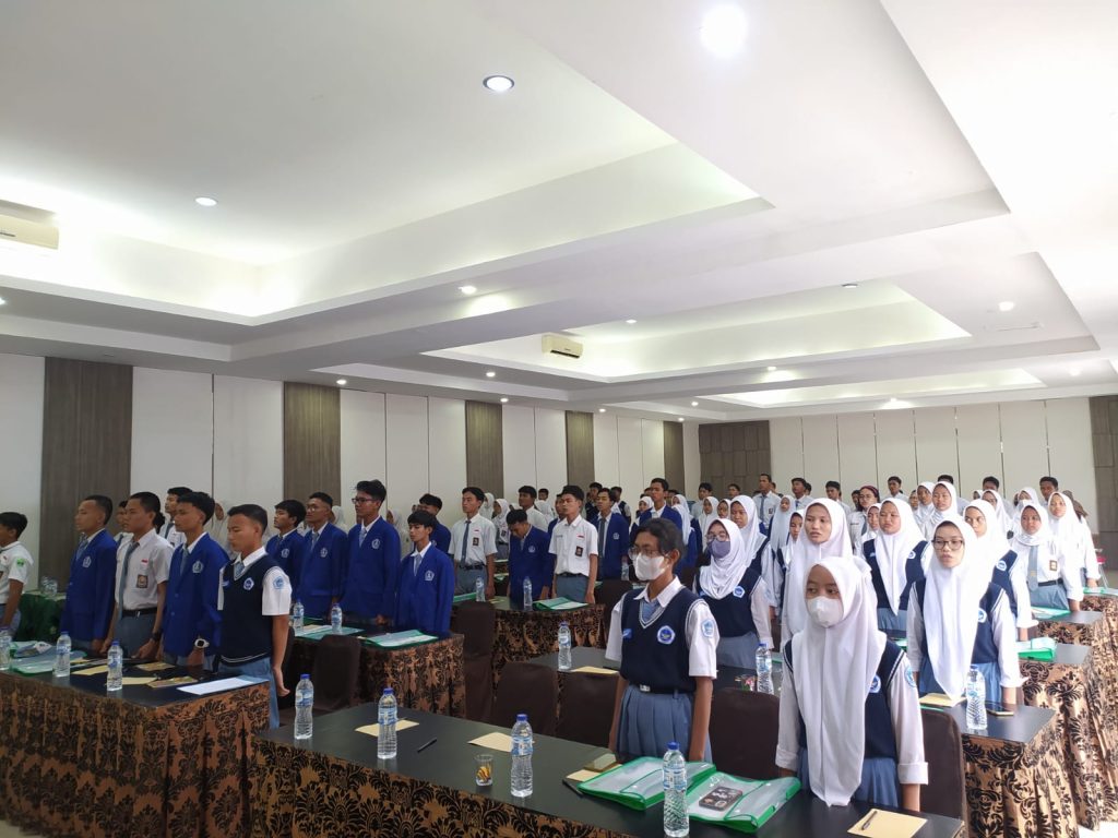 Pendidikan Politik dan Demokrasi untuk Pemilih Pemula SMA Sederajat Angkatan III di Kabupaten Bogor